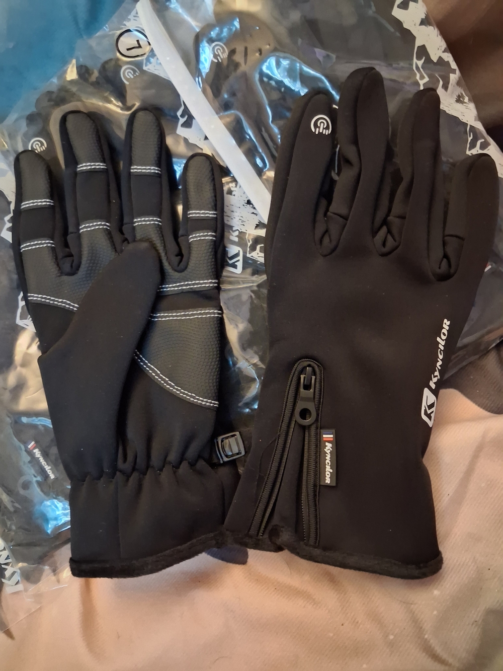 Black Thermal Touchscreen Winter Gloves with Zipper